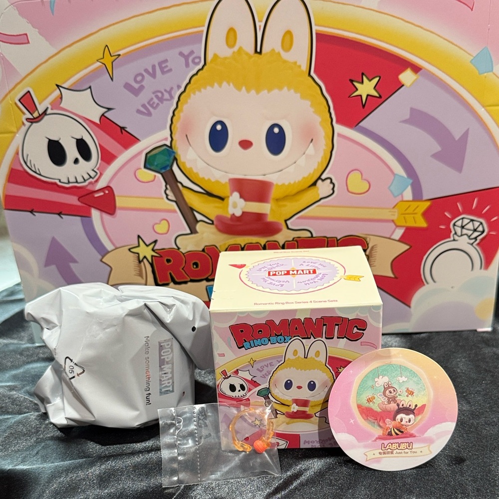 Pop Mart  Romantic Ring Box Confirm “Labubu Just For You” Figure